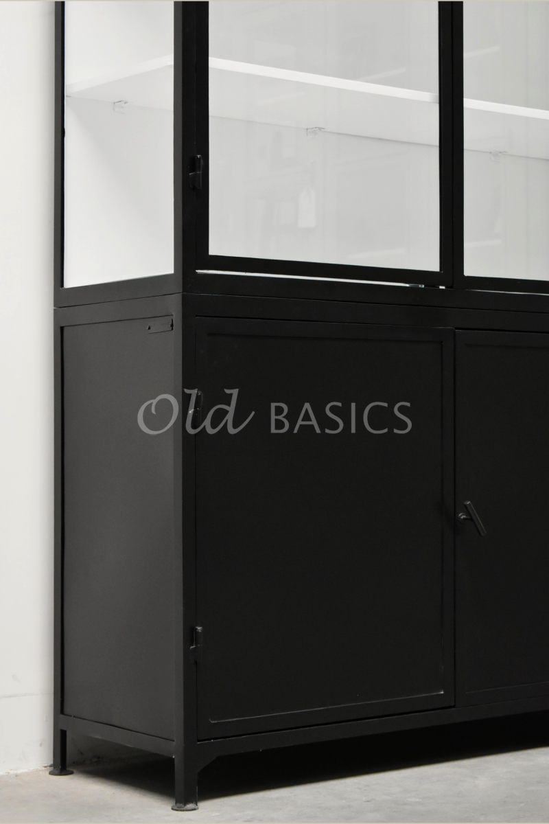 Detail van Apothekerskast Ilya trois NB Grand, zwart, materiaal staal